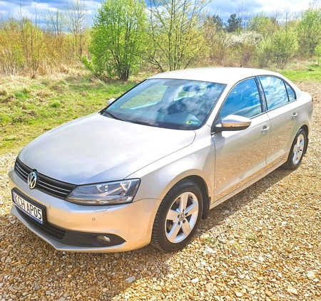 Volkswagen Jetta cena 29900 przebieg: 177777, rok produkcji 2012 z Trzebinia małe 211